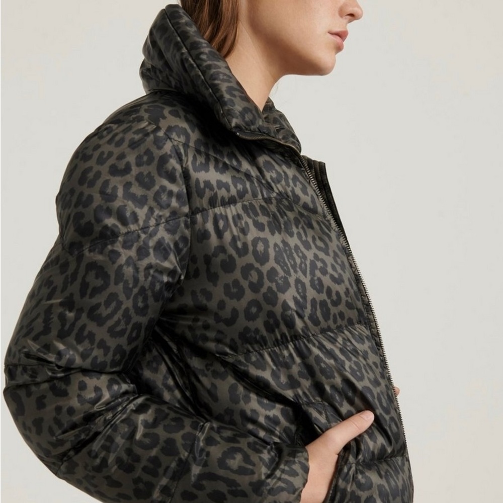Lucky Brand Trendy Cute Bomber Jacket Small Olive & Black. Fatigue print.